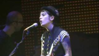 Tegan &amp; Sara- &quot;Speak Slow&quot; (HD) Live in Nashville, Tennessee on August 21, 2010