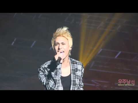 [FANCAM] 110219 Dongwoon - When The Door Closes @ Welcome Back to BEAST Airline #6