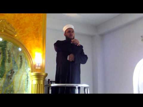 Teprimi i muslimanve në ndertimin e vorreve. -Hoxhë. Fadil Sogojeva.