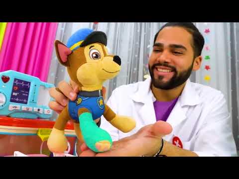 Patrulha Canina de brinquedo joga futebol com Bob Esponja e Chase se machuca!