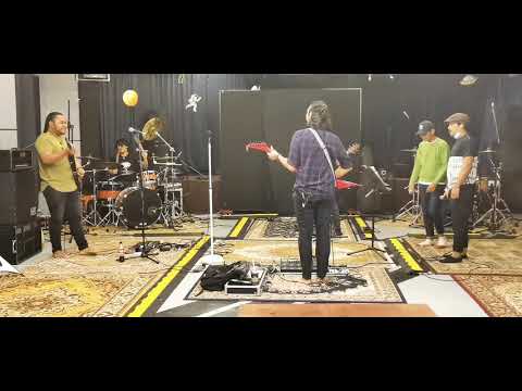 Modread Featuring Iqbal M & Mie Kapow - Mengarut soundcheck @ Angkasa Space