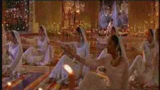 Aaja Nachle - Show Me Your Jalwa with Lyrics - YouTube