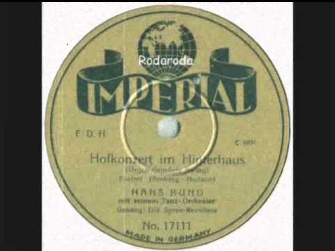 Hofkonzert im Hinterhaus Organ Grinder´s Swing   Hans Bund mit