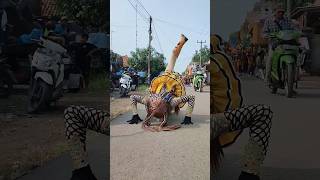 Download lagu Nona Rika kalajengking beraksi - Friendly bety gedang klutuk #short #fypシ mp3