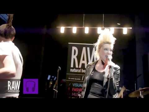 HYPODIVE perforMs live at Raw Born Natural Artist NYC