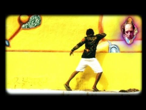 Iz@ Medošević - Cura ispred Placea