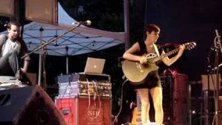 15/16 Kaki King - 2 O&#39;Clock