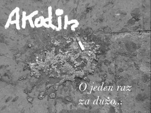 AKodin - Żyjąc Moim Życiem Feat. Mrówa