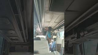 Download lagu PENGAMEN JALANAN NAIK DARI BREBES ARAH TEGAL -PEKALONGAN DI BUS SINAR JAYA #shorts mp3
