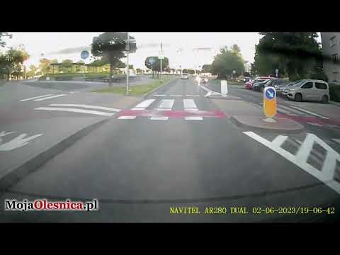 Oleśnica - niebezpieczne wyprzedzanie