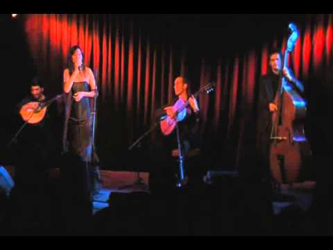 Alexandra Guimarães - Vou dar de beber à dor