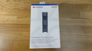 Sony DualSense Charging Station (9374107) - відео 1