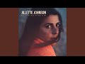 Love Is Blind - Jillette Johnson - Topic Love Is Blind