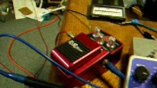Video thumbnail for Electro-Harmonix Voice Box #1 - Vocoder (harmony setting) by analog mike