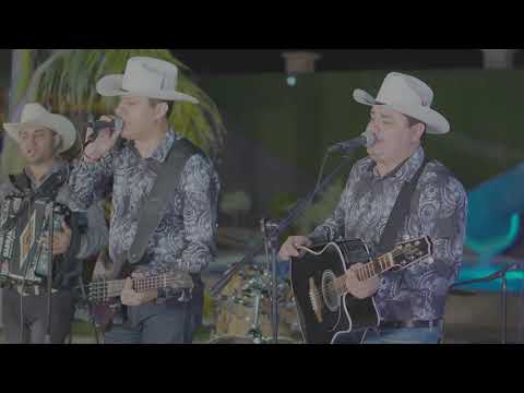 Dos Pajaritos - La Bertiniza De Culiacan x Luceros Jr (En Vivo)