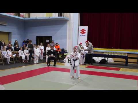 Marysia Stachera lat 8 po zdobyciu 1-go miejsca w Kata