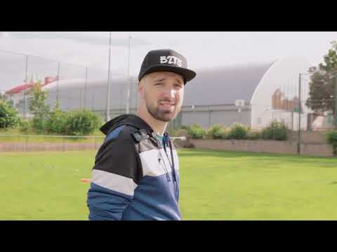 Přihraj fotbal zpátky do ulic!