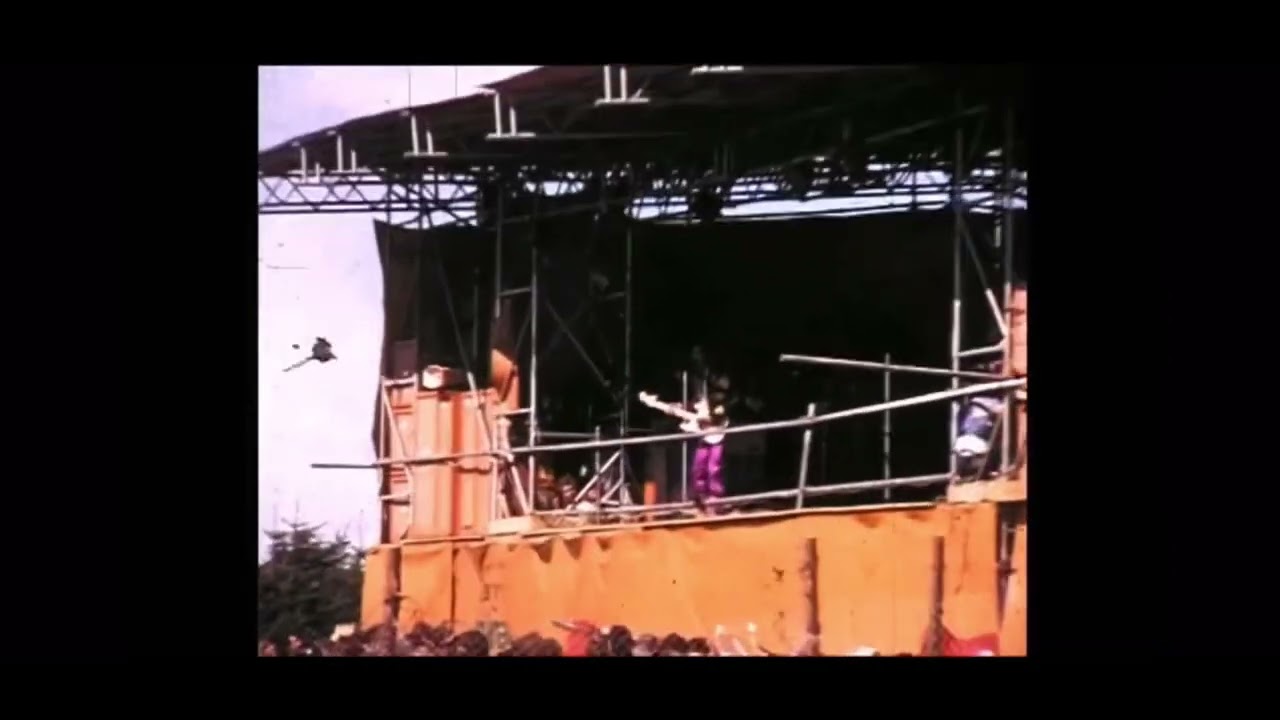 Jimi Hendrix Isle of Fehmarn Live 06/09/70 Rare Footage (Film 2) - YouTube