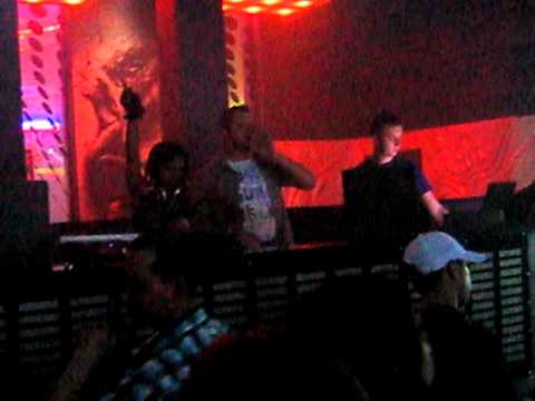 Melanie Morena playing Cassius -  The Sound of Violence (Eddie Thoneick Bootleg) at Club Manhattan