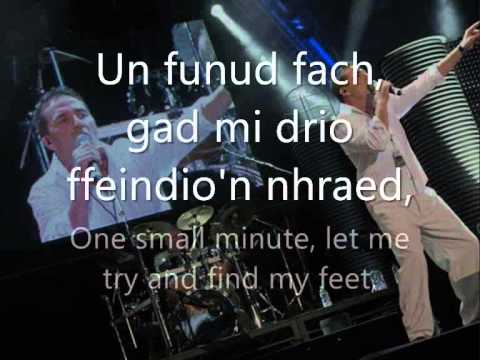 Un Funud Fach - Bryn Fon (geiriau / lyrics)