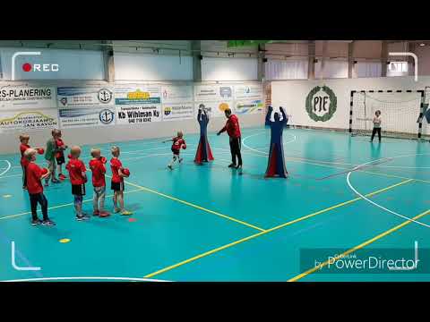 Handboll P08 trenar i Pif-Center