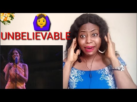 FIRST TIME HEARING  DIANA NAVARRO - SOLA  SALAMANCA 05 | LIVE PERFORMANCE