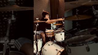 Download lagu Måneskin - Beggin’ drum cover #shorts mp3
