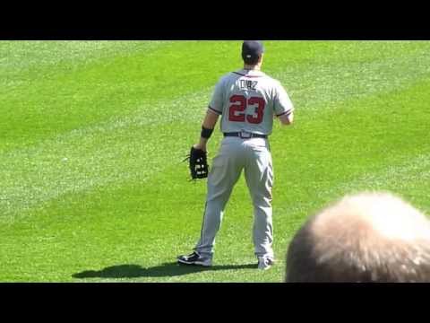 Matt Diaz turns the tables on Heckler