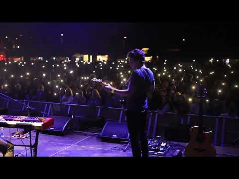 Kateřina Marie Tichá a Bandjeez s písní Čaruj od Davida Stypky