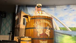 Sauwelen (tonpraten) Terheijden 2025. Mike van Oosterhout als Bennie Cruise!