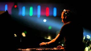 BBC Radio 1. Essential Mix - Tiesto Live From Disneyland, Paris. (2005-04-24)