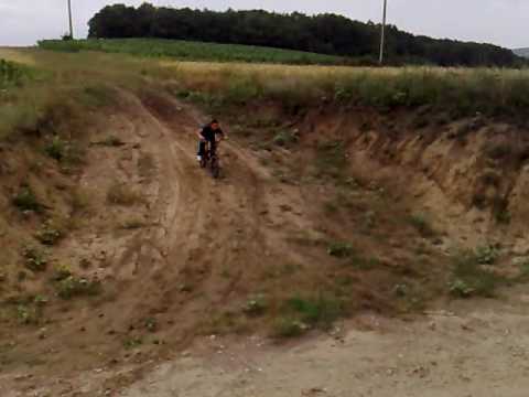 baietzajii din malusteni fac numai prostii part a 2-a