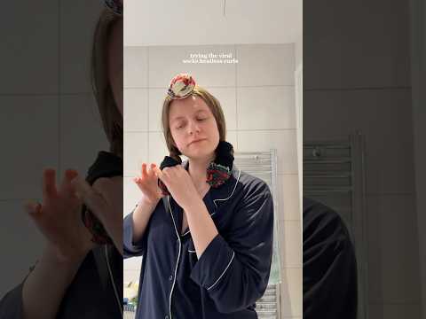 tried the viral socks heatless curls and I'm not convinced #heatlesscurls #socksheatlesscurls #fail