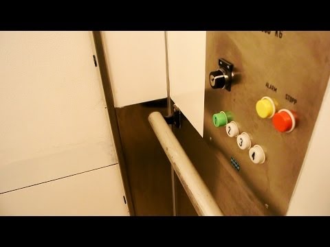 1970s KONE hydraulic elevator with 3-speed leveling @ Storgata 101, Porsgrunn, Norway