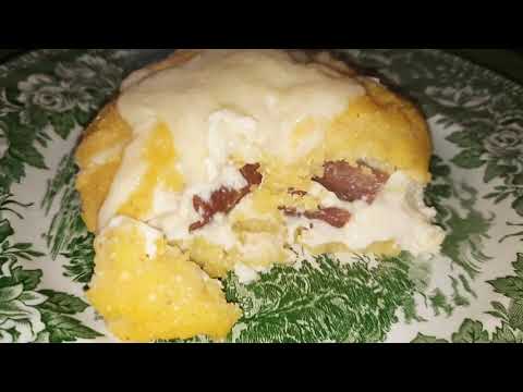 Bulz moldovenesc cu brânză de burduf și cârnăciori