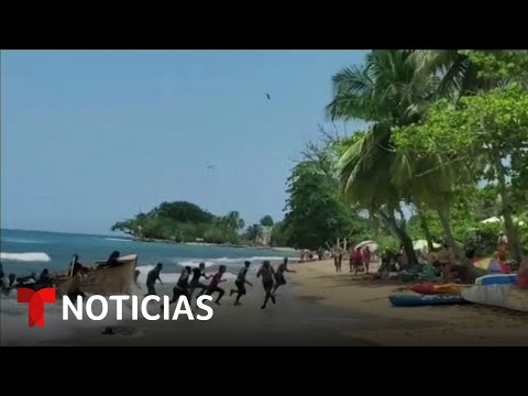 , title : 'Así reaccionan playistas que captan llegada de inmigrantes | Noticias Telemundo'