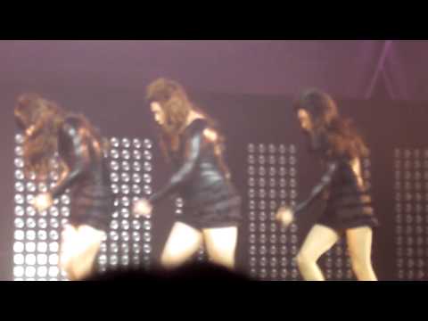 SM Town Paris 100611 - Super Junior "Lady Gaga & Beyonce" [Fancam]