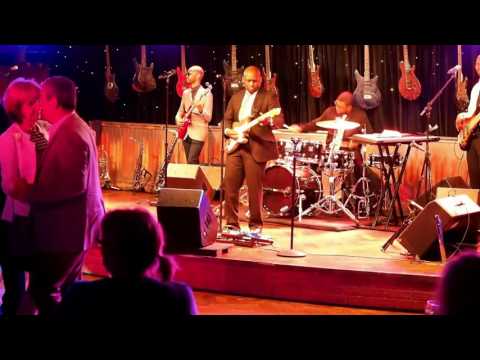 BB King All Stars Blues Band. guitar solo (21)