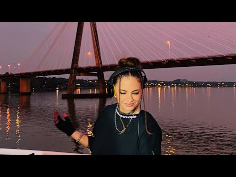 PARANA GROOVE SESSION by Sofia Gier - Progressive House Set