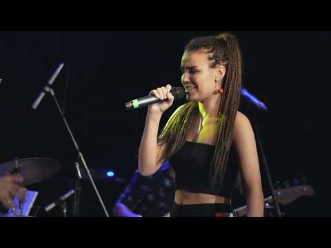 Love foolosophy - Miranda Díaz y Bibiana Sánchez