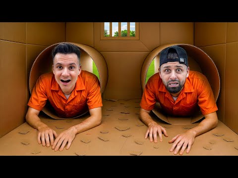 Evadarea din Tunelul de Puscarie din Carton !