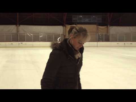 USFSA Basic Skills: 4E - Backward half swizzle pumps on a circle