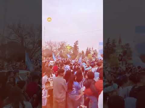 Una marea celesta y blanca copó Justo Daract tras el triunfo de Argentina