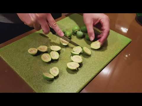 How to eat feijoas (pineapple guavas)