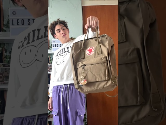 Vídeo relacionado con Papierdrachen 8 Mini chapas (25mm) para Regalar en el cumpleaños de un niño | Decoración para el Estuche o la Mochila Escolar | Regalo de matriculación - Diseño de Sirena - Set 1