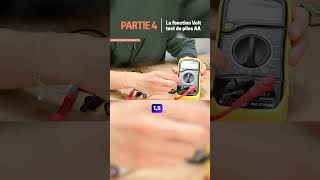 Testez une pile AA avec un multimètre 🔋 Fonction Volt expliquée ! #shorts