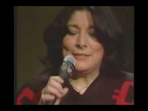 Videoclip de Guitarra Dímelo Tu (En Vivo) — Mercedes Sosa