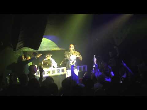 Maxwell D - Serious / Blackberry Hype