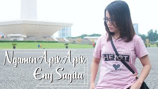 Download lagu Eny Sagita Ngamen Apik Apik Dangdut....mp3