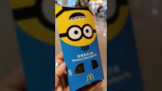 Download lagu Mcdonald Minion Banana Chocolate Pie #mcdonalds #pie #minion #shorts mp3